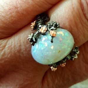 Flowered Vintage opal style Ring